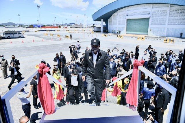 โมโนเรล 'สายสีชมพู-เหลือง' ขบวนแรกถึงไทยแล้ว เปิดบริการปี 65