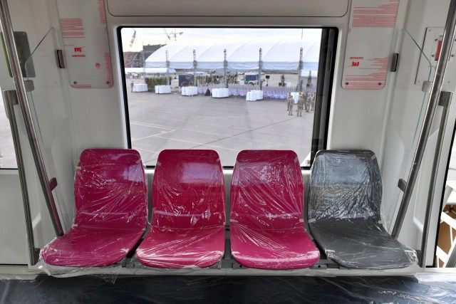 โมโนเรล 'สายสีชมพู-เหลือง' ขบวนแรกถึงไทยแล้ว เปิดบริการปี 65