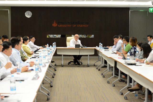 ‘สุพัฒนพงษ์’ ดันช้อปช่วยชาติ-ชิมช้อปใช้เข้า ศบศ. 7 ต.ค.
