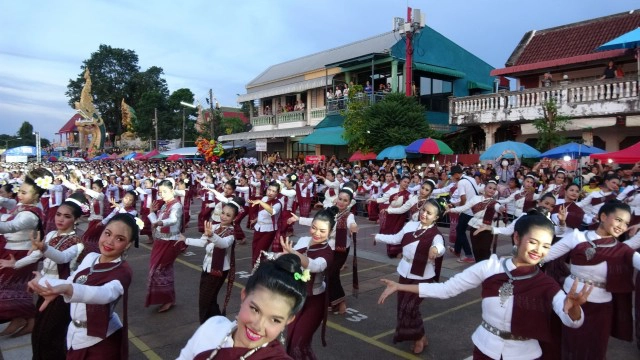 นางรำนับพันรำบวงสรวงบูชาพญานาค