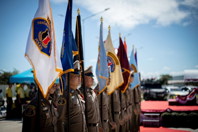 "บิ๊กเอ็ม" ขึ้นรับธงคอมมานโด สานงานภารกิจปฏิบัติการพิเศษ