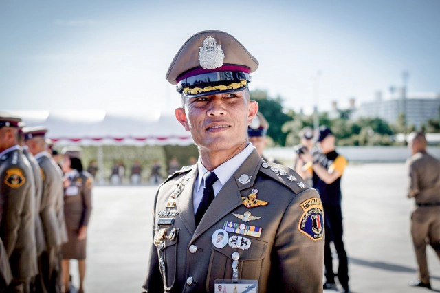 "บิ๊กเอ็ม" ขึ้นรับธงคอมมานโด สานงานภารกิจปฏิบัติการพิเศษ