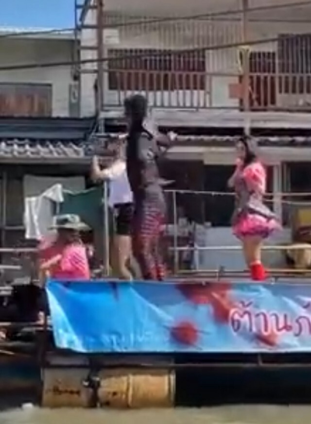 แดนซ์เซอร์โชว์สเต็ปบนเรือ ต่อตัวขึ้นยอด ครบเหมือนเรียนมา ดูจบมีพีค