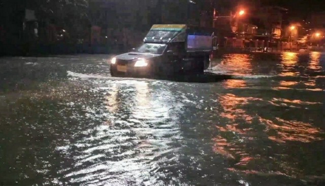 ฝนกระหน่ำ 3 ชั่วโมงกลางดึก พัทยาน้ำท่วมหลายจุด