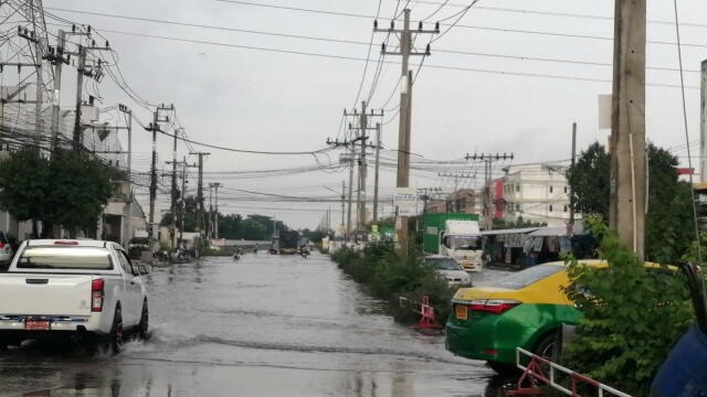 ชาวบ้านวอนหน่วยงานช่วยแก้ปัญหาน้ำท่วมขัง