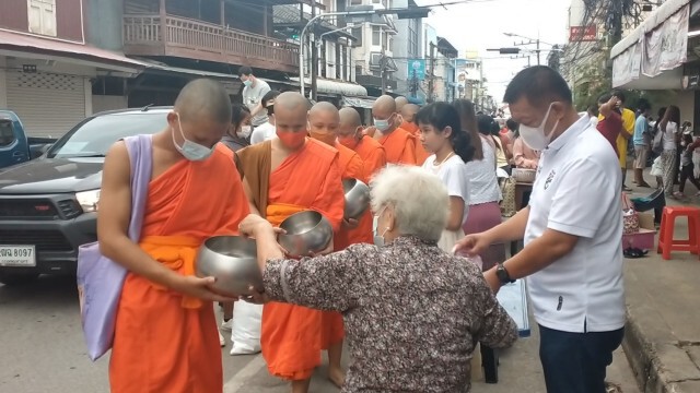 โควิดพ่นพิษ-พุทธศาสนิกชนชาวพม่าหายกว่า 5 พันคน