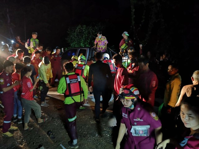 สลดสองพี่น้องลงข่ายหาปลา-พี่หมดแรงจมน้ำดับ