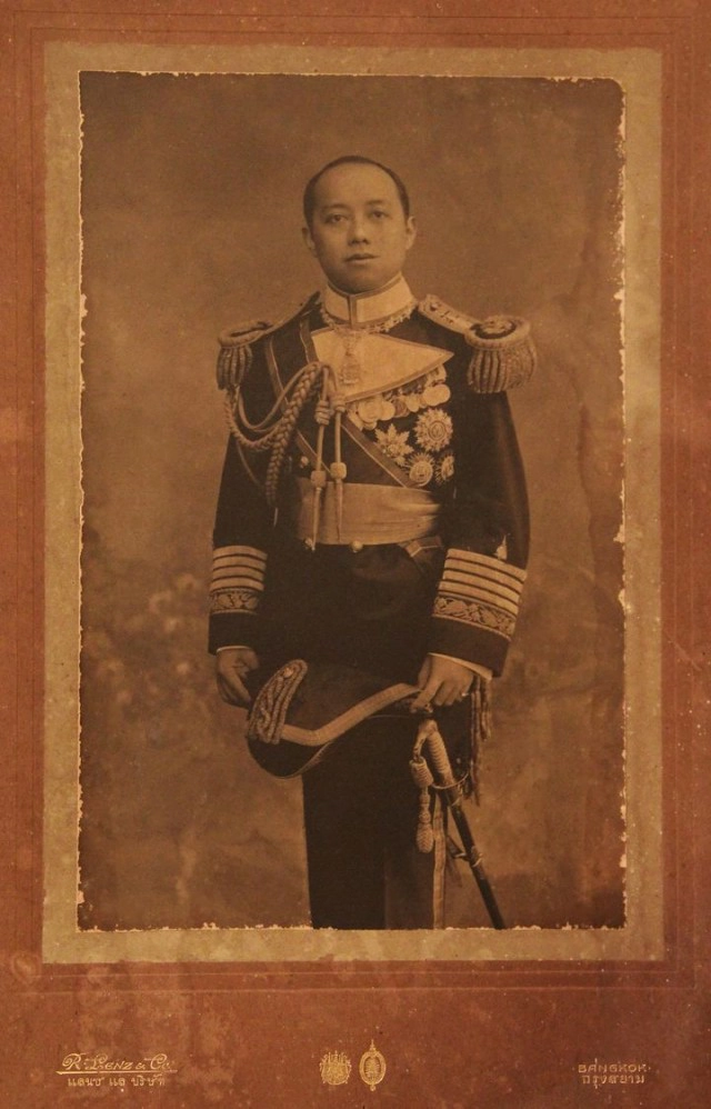 ย้อนดู...ประวัติศาสตร์ "ธงไตรรงค์" รวมใจไทยเป็นหนึ่งเดียว