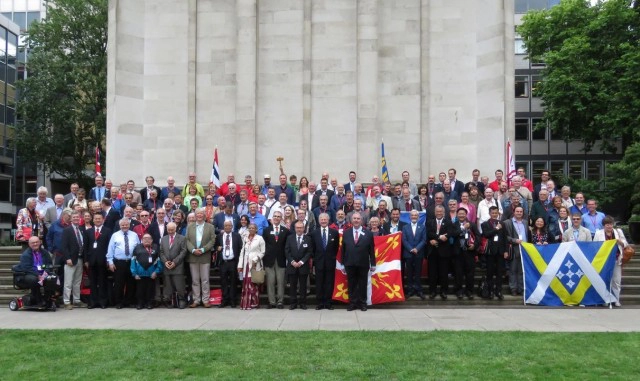 ย้อนดู...ประวัติศาสตร์ "ธงไตรรงค์" รวมใจไทยเป็นหนึ่งเดียว