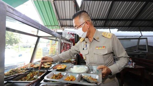 ชาวเน็ตชื่นชม ชีวิตเรียบง่าย ผู้ว่าฯ ชัยวัฒน์ พ่อเมืองปทุมฯ กับอีกมุมที่ไม่เคยเห็น
