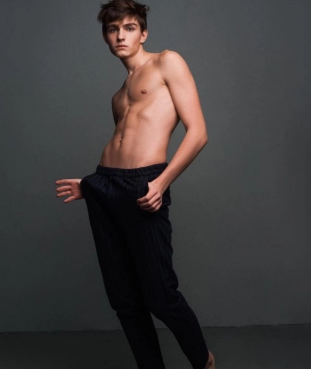 เปิดวาร์ป  "วาดิม" นายแบบรัสเซียแฟนใหม่ "ซาร่า" เตรียมแต่งงานปีหน้า