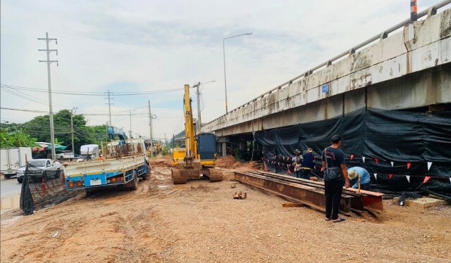 ท่อแตกทำทางด่วนส่อทรุด การประปานครหลวงเร่งแก้ไข