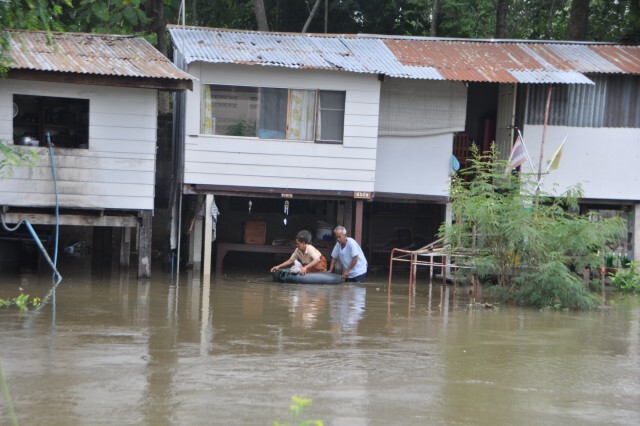 เฝ้าระวัง 6 ชุมชนริมน้ำลำตะคอง