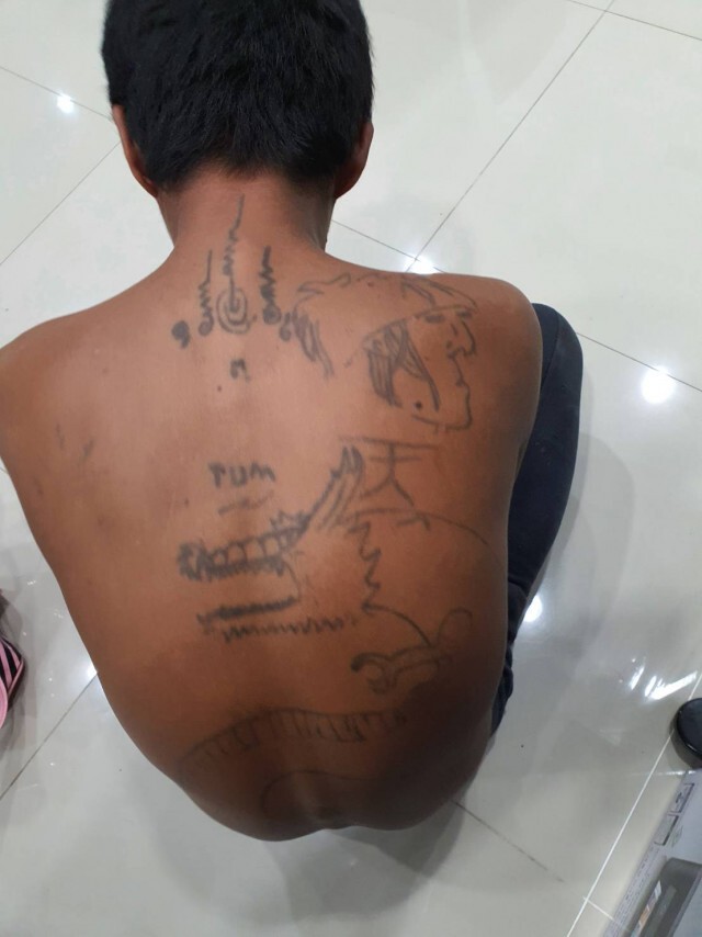 จับแยกกลุ่มเร่ร่อน 1 ใน 8 ฝากขังฐานคุกคาม โชว์ความใคร่