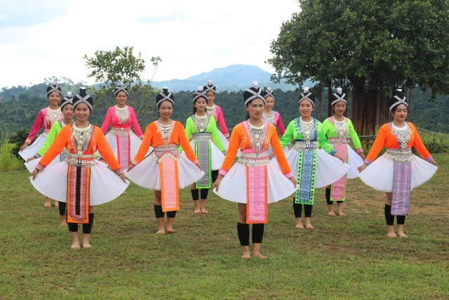 เปิดท่องเที่ยว"บ้านน้ำจวง"-ชมนาขั้นบันไดที่เนินสองเต้า