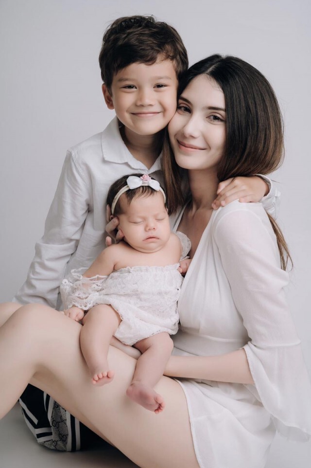"ซาร่า" ขอบคุณ"ไมค์" หลังไมค์ประกาศถอนคำร้องสิทธิ์ปกครองลูก