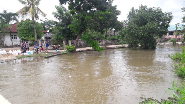 น้ำลำบริบูรณ์ทะลักท่วม 150 หลังคาเรือน