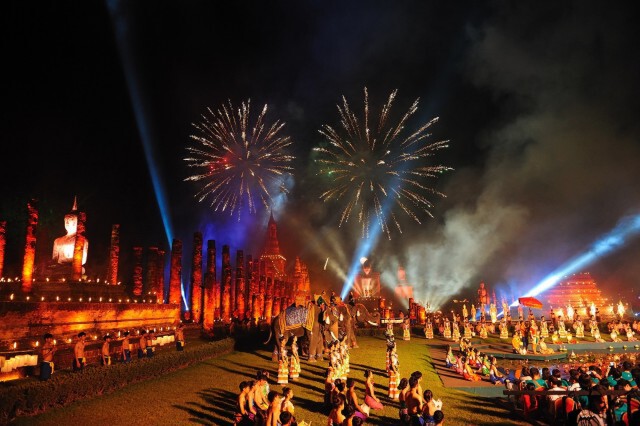 ททท.ชวนนักท่องเที่ยวสัมผัส "ลอยกระทง เผาเทียน  เล่นไฟ "