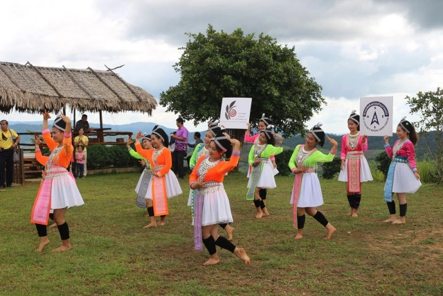 เปิดท่องเที่ยว"บ้านน้ำจวง"-ชมนาขั้นบันไดที่เนินสองเต้า
