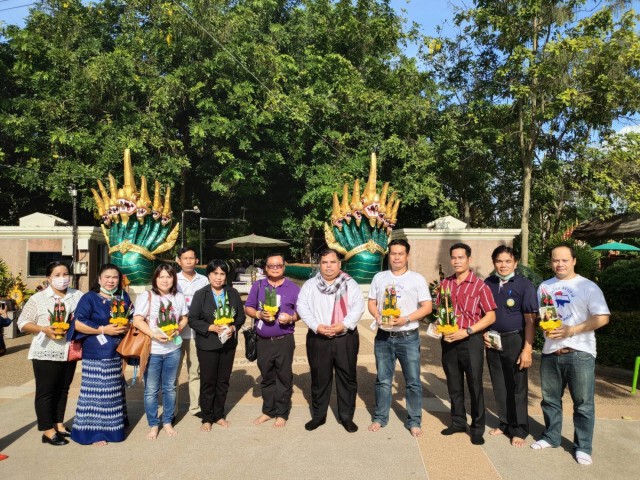 ระดมอดีตประธานหมู่บ้านเสื้อแดงอีสาน ปกป้องสถาบัน