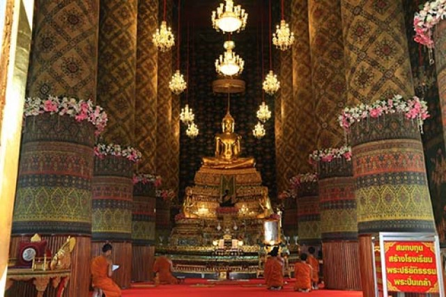 รู้จัก "วัดหงส์รัตนาราม" ที่ "บิ๊กแดง-บิ๊กแป๊ะ" บวช