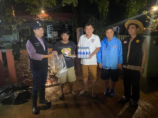ปากช่องเฝ้าระวังน้ำป่าเขาใหญ่ทะลักลงพื้นที่