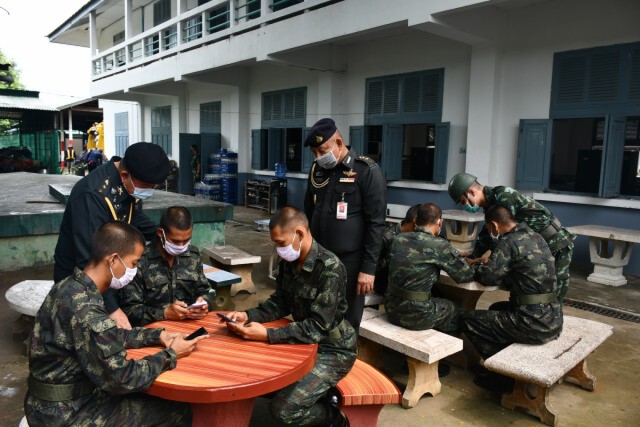 พลทหารเฮลั่น! เงินเดือนออก