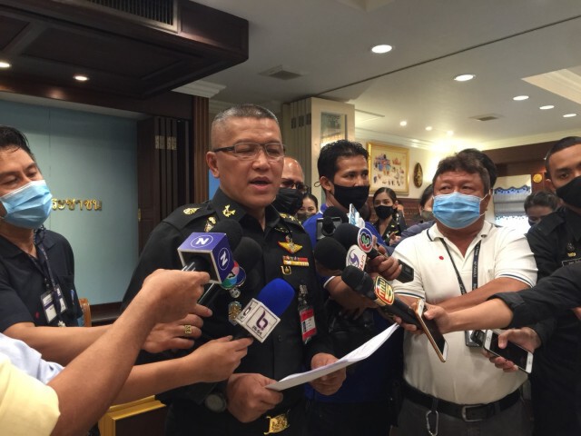 ทบ.ชวนปชช.ใส่เสื้อเหลืองน้อมรำลึกถึง "ในหลวง ร.9"