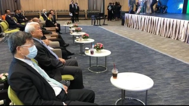 คนไทยเฮ! ได้ใช้วัคซีนโควิด19 พร้อมอังกฤษ