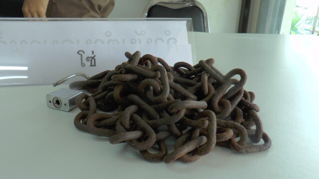 ไอ้เล็ก-แฟนสาว จนมุม ตร.ตะครุบคากระท่อม