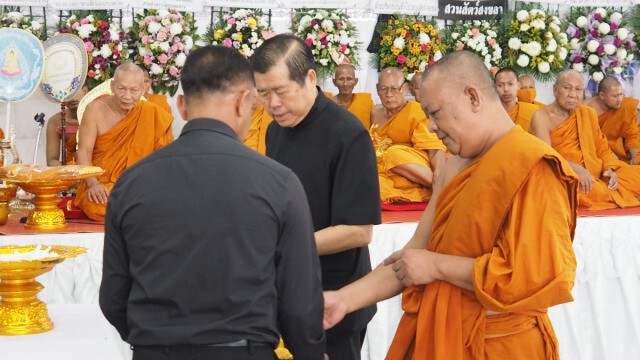 เผาแล้ว "หมอภูวดล"  พี่ชายยังคาใจสาเหตุ