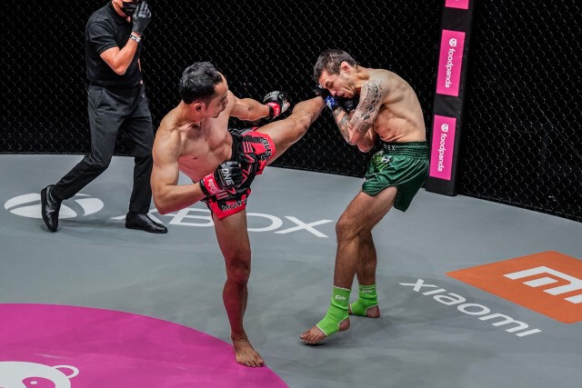 สามเอ ไก่ย่างห้าดาว คว่ำนักชกออสเตรเลีย วันฯเวทีสิงคโปร์