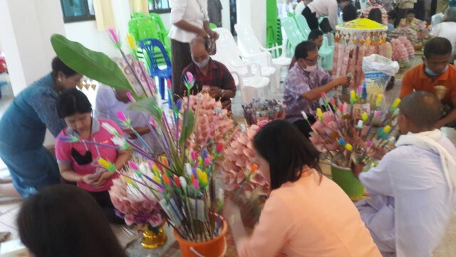 กฐินสามัคคีเงินเข้าวัดเกือบ"สี่ล้านบาท"