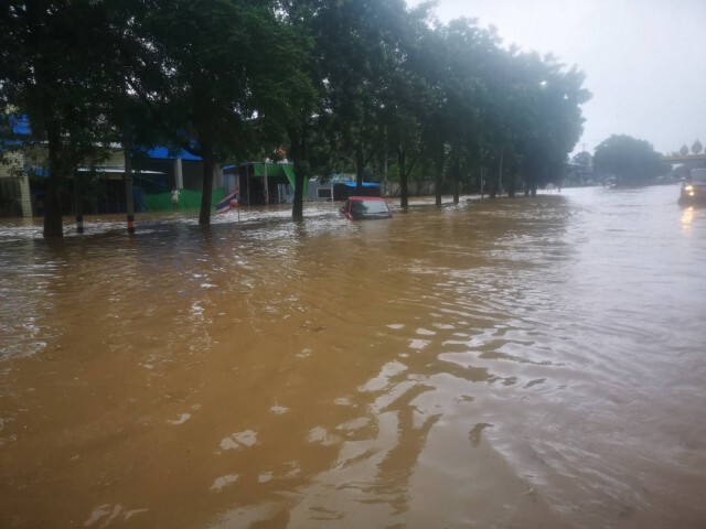 น้ำป่าทะลักถึงเทศบาลปากช่อง​ มิตรภาพสายเก่า​ ตัดขาด