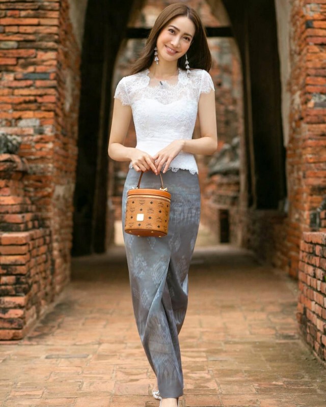 ส่องชุด "แต้ว ณฐพร" ไหว้พระอยุธยา