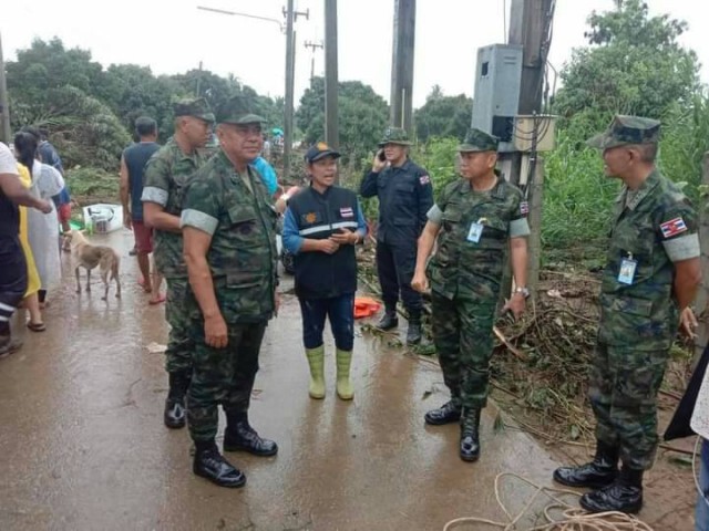 น้ำป่าหลากท่วมตลาดบ้านแหลม "จันทบุรี"