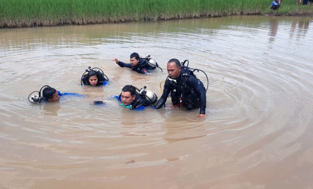 สลดเด็ก ป.2 ชวนกันลงเล่นน้ำ จมดับ 1 ช่วยทัน 2 คน