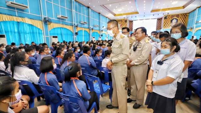 พ่อเมืองปทุมธานี จัดโครงการผู้ว่าฯ น้อย เปิดโอกาสเยาวชนตามดูการบริหารงานจังหวัด