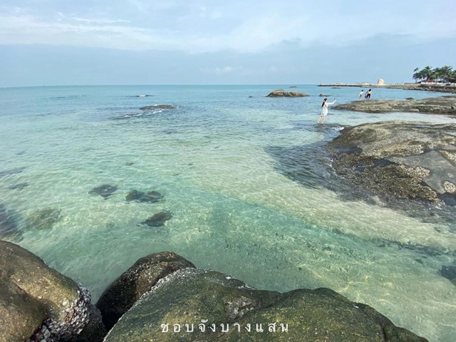 โซเชียลฮือฮา "หาดบางแสน" น้ำทะเลใสแจ๋ว ไขข้อสงสัย ทำไมถึงน้ำใสหน้าหนาว
