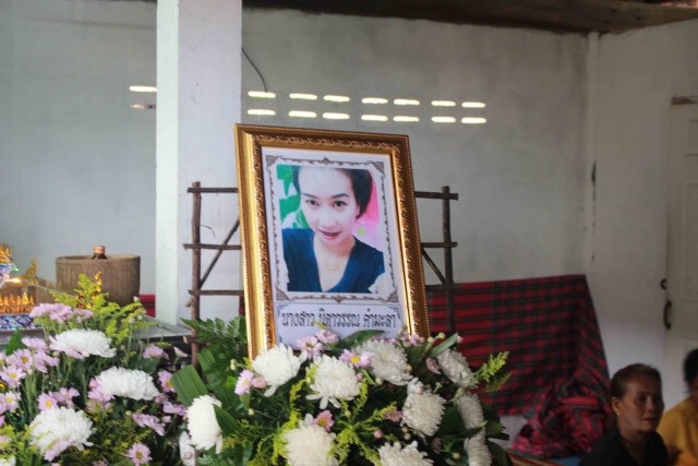 ญาติเศร้ารับศพสาวสายบุญกฐินบัสมรณะฉะเชิงเทรา 18 ศพ