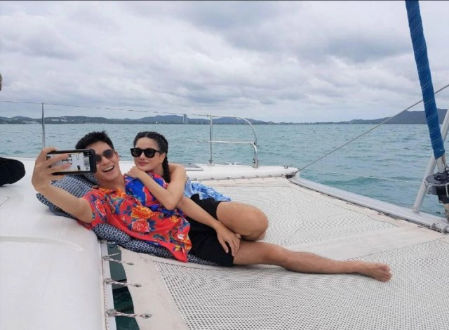 จับตาความสัมพันธ์ "กวาง-โมสต์" สวีทกลางทะเล?