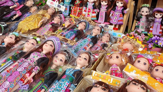 ม้งดอยปุยรำลึกถึงร.9