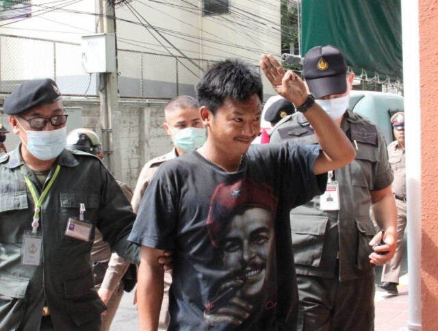 ศาลห้ามประกันตัว "ไผ่ ดาวดิน" หลังศาลเห็นว่ามีพฤติการณ์ยุยงปลุกปั่นให้เกิดความวุ่นวายในบ้านเมือง