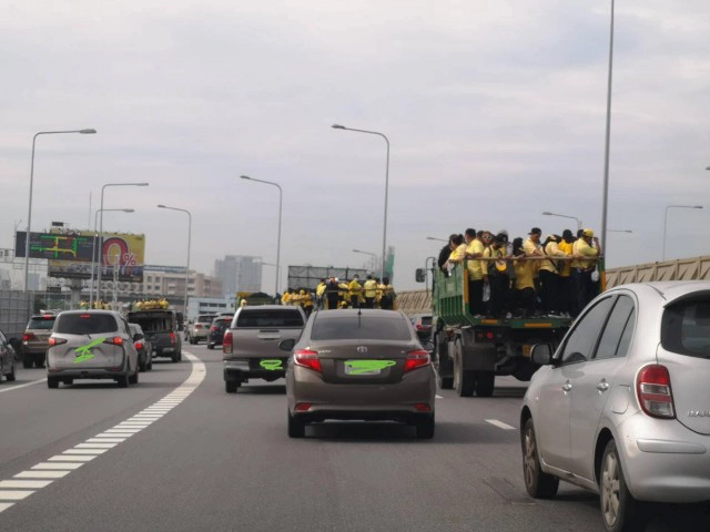 การทางพิเศษแห่งประเทศไทย จ่อเอาผิดรถบรรทุกคนขึ้นทางด่วน