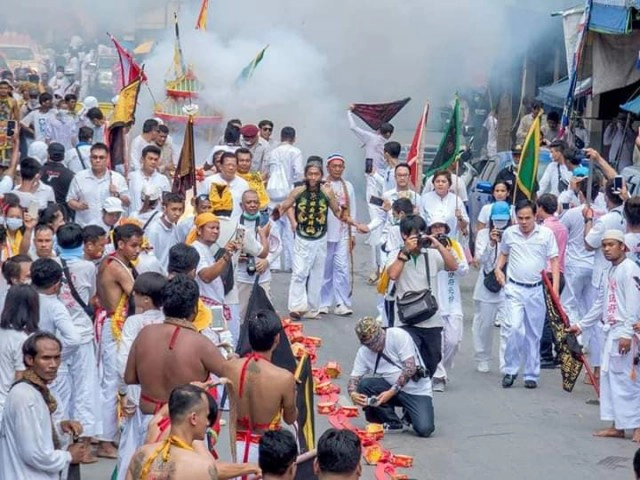 งดจัดเทศกาลกินเจ หวั่นโควิด-19 จากเมียนมา