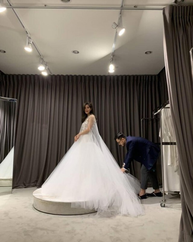 "ก้อย รัชวิน" เผยภาพสวยหวาน เตรียมถ่ายพรีเวดดิ้ง ออร่าเจ้าสาวจับสุดๆ