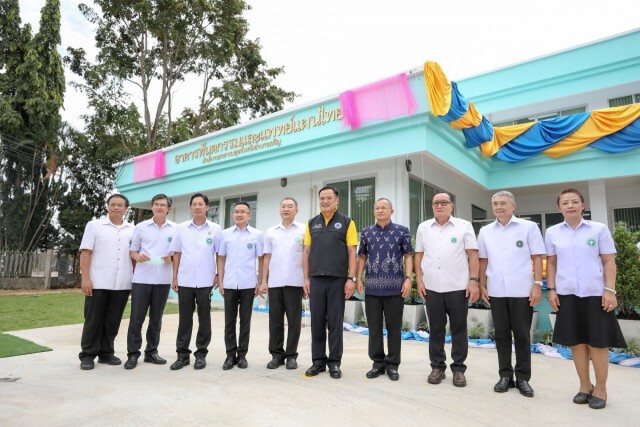 "อนุทิน"เยือนอำนาจเจริญเตรียมดันเป็นศูนย์กลางสมุนไพร