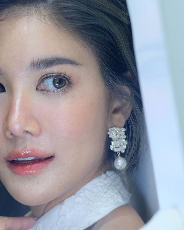 "ก้อย รัชวิน" เผยภาพสวยหวาน เตรียมถ่ายพรีเวดดิ้ง ออร่าเจ้าสาวจับสุดๆ