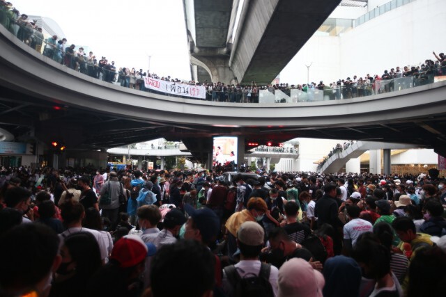 สรุปไทม์ไลน์-ประมวลภาพ "ชุมนุมคณะราษฎร 63" (16 ต.ค. 63)