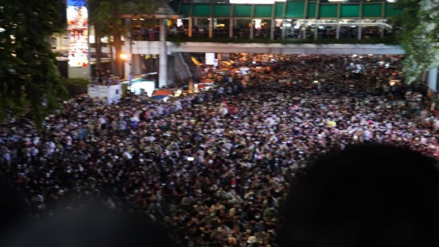 แฟนคลับบอยแบนด์เกาหลีใต้ "ท่อน้ำเลี้ยง" สำคัญ บริจาคเงินช่วยม็อบ